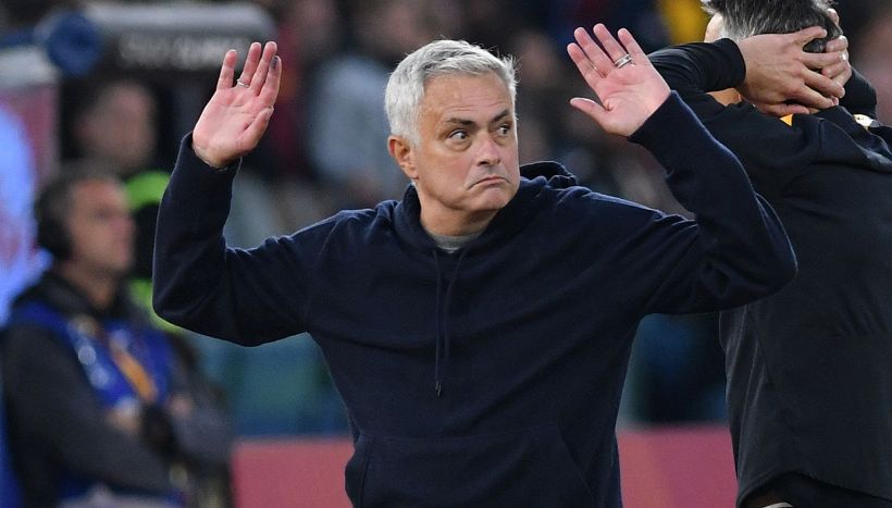 Mourinho ai tifosi della Roma: "Non fischiate Zaniolo"