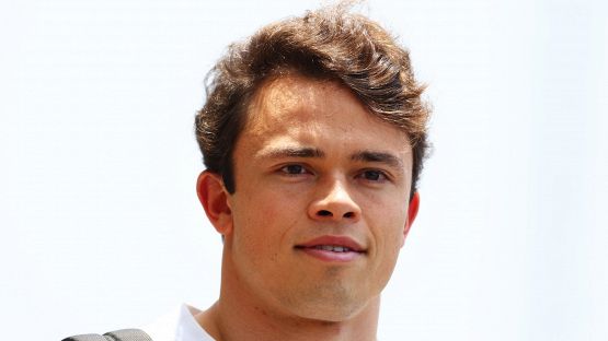 F1, De Vries parla del legame con Verstappen: "Lui è il mio fratello maggiore"