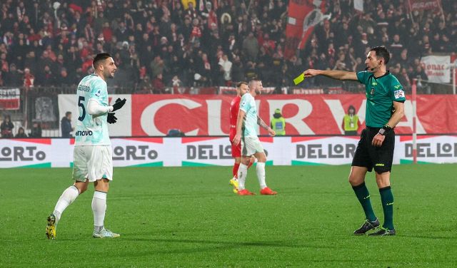 Monza-Inter, la moviola: Il rigore negato a Ciurria e gol annullato ad Acerbi