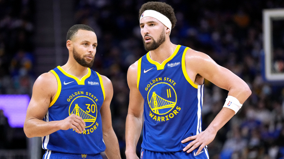 Antetokounmpo e Curry giganti, Bucks e Golden State volano