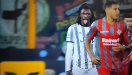 Juventus, il gestaccio di Kean scatena i social: ecco con chi ce l’aveva