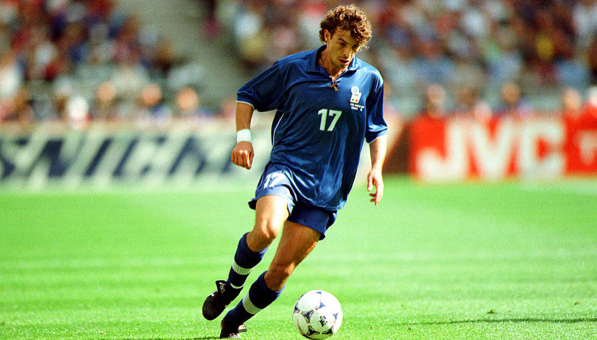 Francesco Moriero con la maglia dell'Italia durante la Coppa del Mondo 