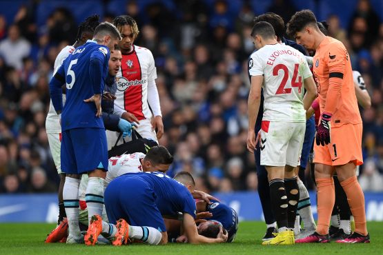 Chelsea-Southampton: che spavento per Azpilicueta. La fotosequenza