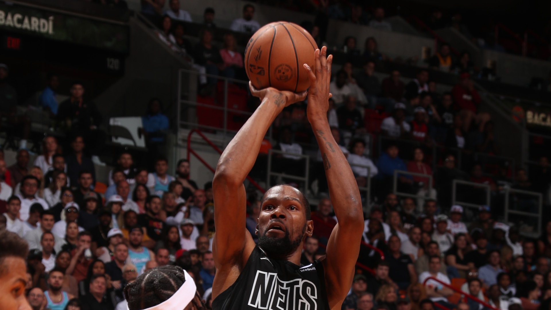 NBA, Kevin Durant passa da Brooklyn a Phoenix