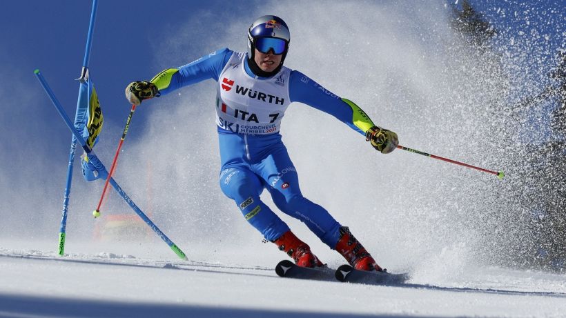 Slalom – La prima manche è di Feller, bagarre alle sue spalle, l’Italia c’è