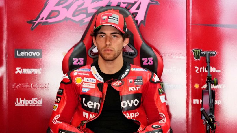 Ducati, Bastianini: "La spalla sta male, non dovevo cadere"