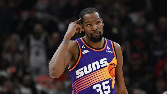 NBA, Phoenix perde Durant per 2/3 settimane