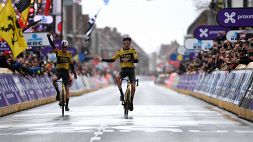 Le icone del ciclismo belga rimproverano van Aert