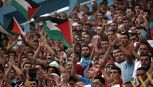 Paura in Palestina, gas lacrimogeni durante finale di coppa: giocatori in ospedale