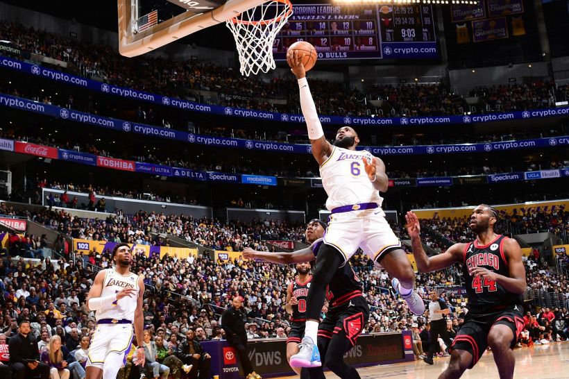 NBA: storica panchina per LeBron James