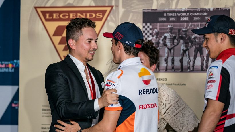 MotoGP, Lorenzo snobba Bagnaia: "Per me Marquez è ancora il migliore"