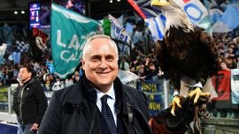 Scontro negli spogliatoi Mourinho-Lotito dopo Lazio-Roma: toni accesi, scorta pronta a intervenire