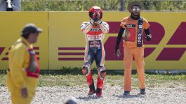 MotoGP, lo spettacolo c'è ma gli incidenti sono troppi: serve un freno