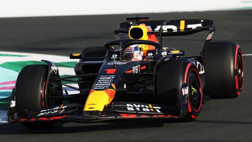 F1, Max Verstappen stabilisce il miglior tempo