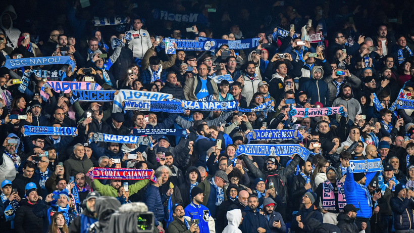 Napoli-Milan, il Maradona non basta più: prezzi alle stelle ma file sul web e sold-out 