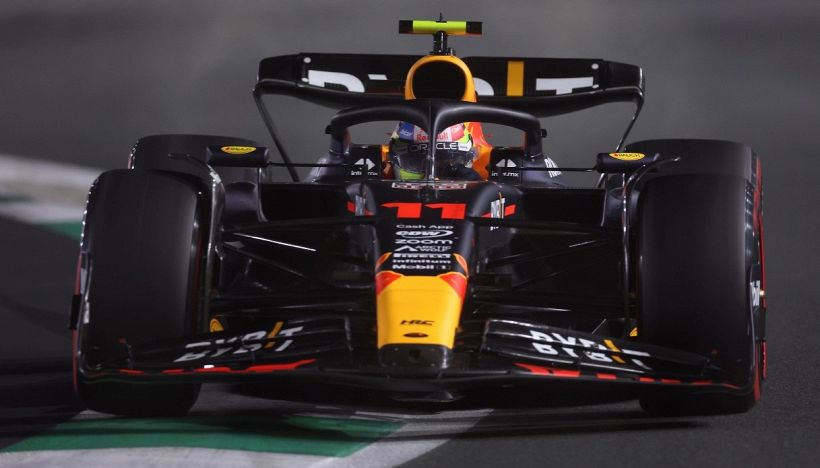 F1, Arabia Saudita: Perez fa la pole davanti a Leclerc. Si ferma Verstappen