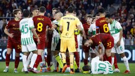 Roma-Sassuolo, la moviola: Focus sul rosso a Kumbulla e la decisione del Var