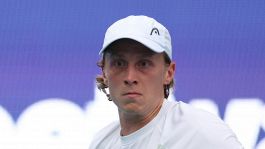 Pioggia intensa a Miami, Sinner riprenderà verso mezzanotte italiana