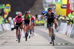 Tour of Alps: ritiro di Vlasov, che vola a Liegi