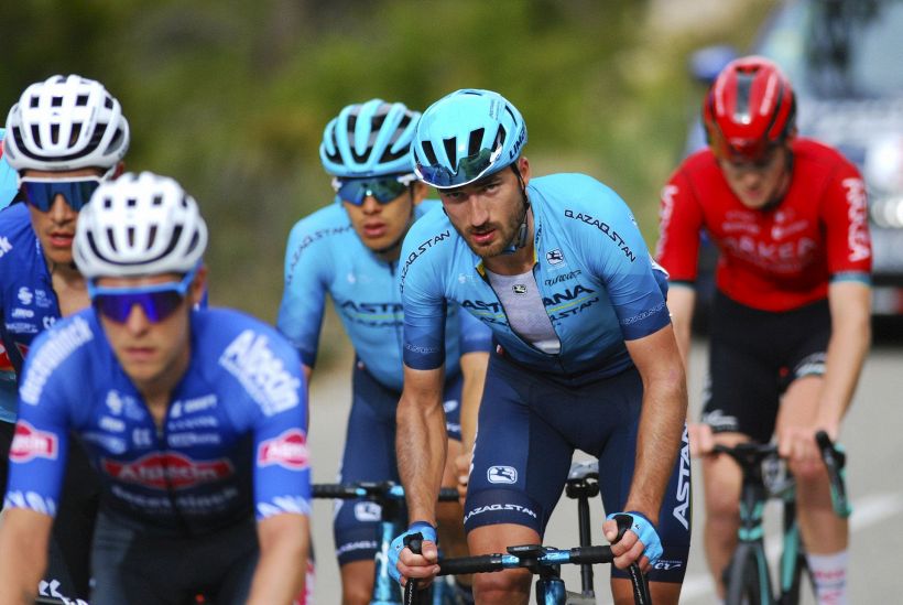 Giro dei Paesi Baschi: Moscon al via pensando alla Roubaix