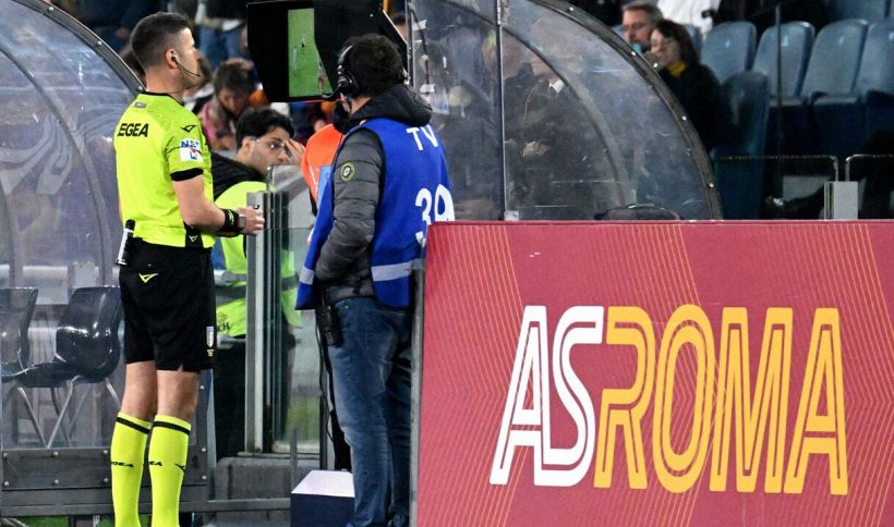 Roma-Udinese, la moviola: I due rigori e il mancato rosso a Mancini