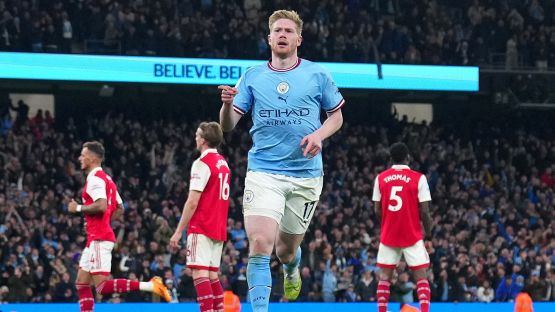 Pagelle Manchester City-Arsenal 4-1: Guardiola distrugge i Gunners, De Bruyne pazzesco