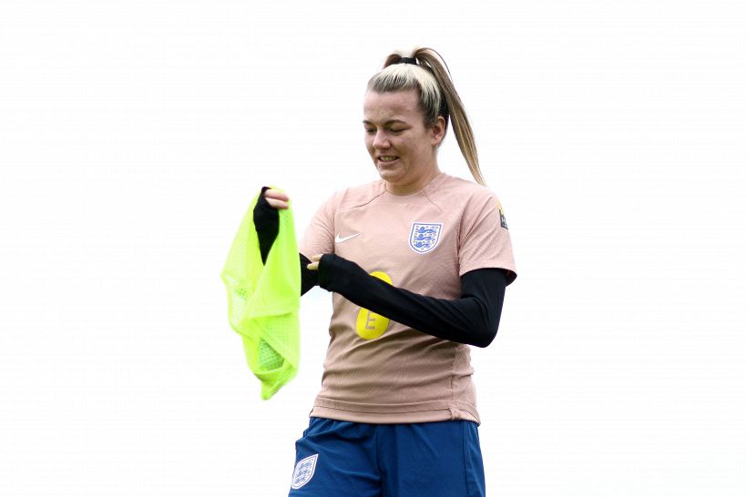 Calcio, Inghilterra donne: domani l'esordio dei pantaloncini anti-ciclo