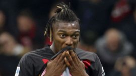 Milan, Leao si confessa: il messaggio di Ibra, gli addi di Maldini e Tonali e la scelta del 10