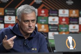 Conferenza stampa Mourinho Siviglia-Roma: "I ragazzi sanno se resto o vado via"