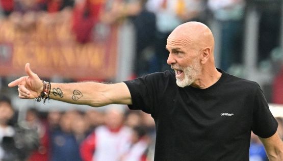 Milan, Pioli risponde a Mourinho sui punti persi: l'obiettivo resta quello