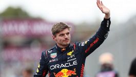F1, qualifiche GP Australia: Verstappen fa la pole, poi le Mercedes. Male le Ferrari