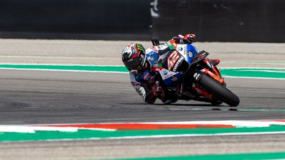 MotoGP, nuovo clamoroso errore di Bagnaia: ad Austin la spunta Rins