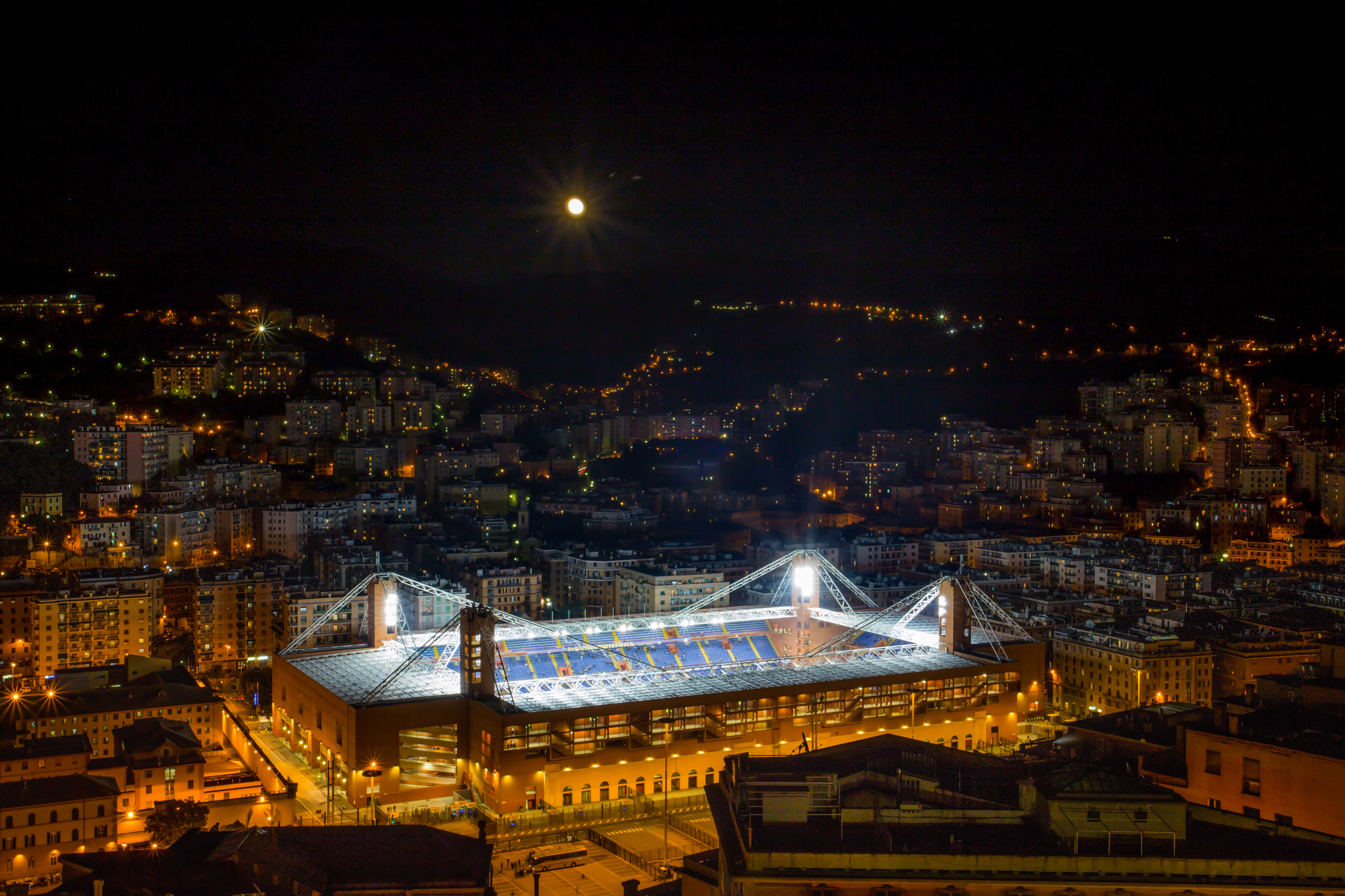 Foto dall'alto dello stadio Ferraris di Genova