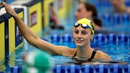 Nuoto, ancora Summer McIntosh: cancella record dei 400 misti della Hossu