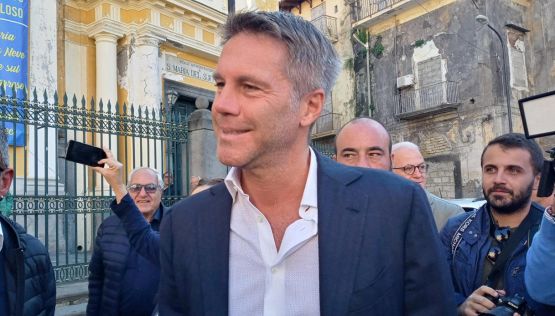 Emanuele Filiberto vuole il Portici: i tifosi pro-Borbone sollevano la polemica anti-Savoia