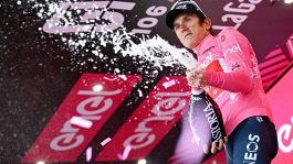 Giro d'Italia, Thomas resta maglia Rosa: "Una buona giornata". Video