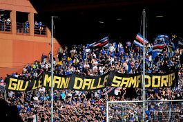 Sampdoria, la squadra si unisce alla contestazione della Curva. La gallery