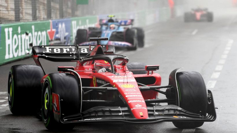 F1, Ferrari sotto accusa: ma Leclerc e Vasseur difendono la strategia