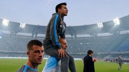 Napoli: per Lozano, distorsione di secondo grado al ginocchio sinistro