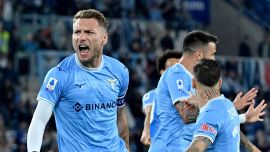 Lazio-Sassuolo, la frustrazione di Ciro Immobile: dopo il cambio prende a pugni la panchina