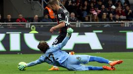 Milan, il caso De Ketelaere infiamma il web. E i tifosi licenziano Pioli