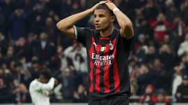 Milan, Kalulu torna fra quattro mesi: Kelly o Koulierakis per gennaio