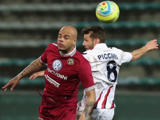 Marco Piccinni, addio al calcio in punta di piedi: "Monopoli sempre nel cuore"