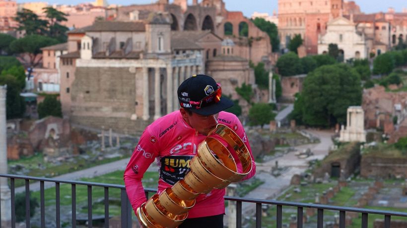 Giro d'Italia, il vincitore Primoz Roglic: "Impossibile descrivere cosa sto vivendo"