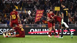 Roma, altra notte magica col Bayer Leverkusen: ma i tifosi bacchettano un big