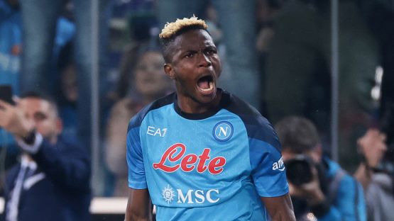 Napoli, per Osimhen ora è bagarre: c’è anche il Liverpool, le mosse di De Laurentiis