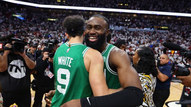NBA: miracolo di White, Boston si regala gara 7
