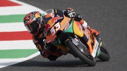 Moto3, GP Italia: pole per Oncu, tanti piloti penalizzati