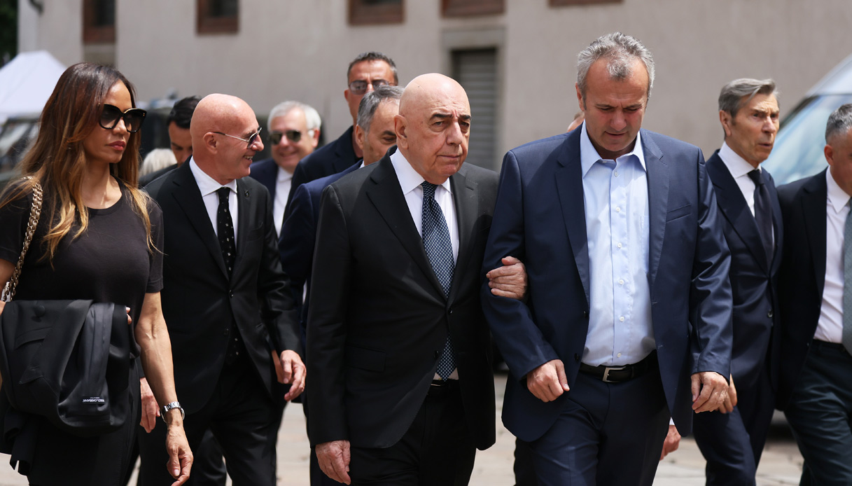Eredità Berlusconi, l'attesa per il testamento: le 5 Coppe dei Campioni ...