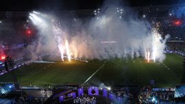 Festa scudetto Napoli al Maradona: Emma canta Pino Daniele e Clementino fa rap con la squadra